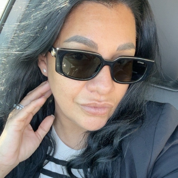 Meet your Posher, Gladys - Picture 3 of 10